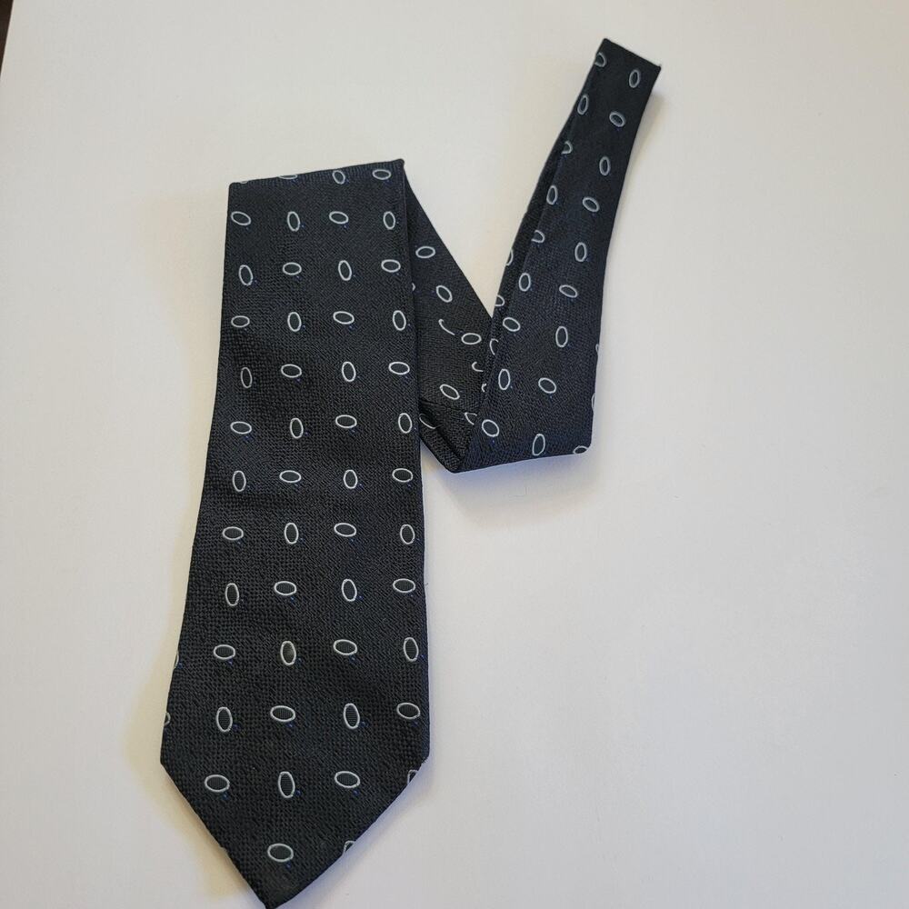 Bill Burns Neck Tie Mens Black 100% Silk Oval Pattern Made In Italy